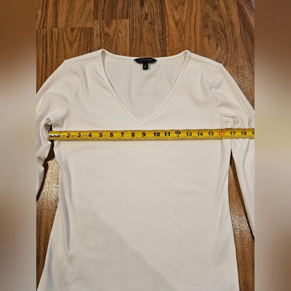 Banana Republic White Long Sleeve V-Neck Cotton Top - Picture 7 of 8